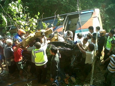 Korban Kecelakaan Maut di Banyumas Jadi 12 Orang