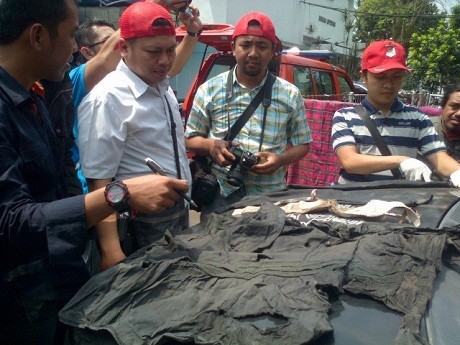Pakaian Terakhir Sisca Yofie Dijemur di Mapolrestabes Bandung