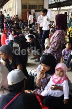 Stasiun Senen Masih Dipenuhi Pemudik