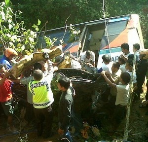 Korban Tewas Kecelakaan Maut di Banyumas Jadi 15 Orang