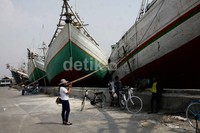 Kapal-kapal hanya bersandar di dermaga. Lamhot Aritonang/detikFoto.
