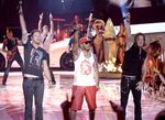 Aksi Para Musisi di Panggung Teen Choice Awards 2013