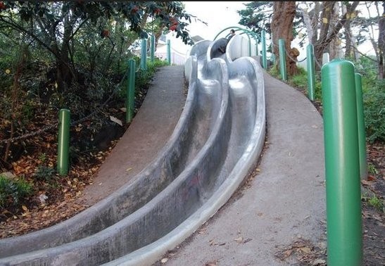 Unik! San Francisco Punya Jalan Berbentuk Seluncuran