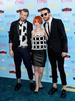 Bertabur Bintang di Teen Choice Awards 2013 (2)
