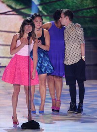 Lea bersama bintang 'Glee' di acara Teen Choice Awards 2013. Kevin Winter/Getty Images/AFP.
