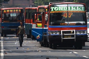Jokowi Menanti Wajah Baru Metromini