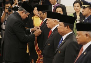 Mahfud MD dan 8 Menteri KIB II Terima Bintang Mahaputra Adipradana