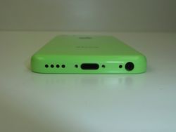 iPhone 5C Berkelir Hijau Menggoda