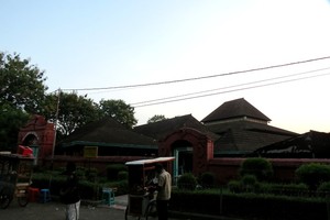 Kisah Masjid Agung Cirebon yang Dibangun Dalam Semalam
