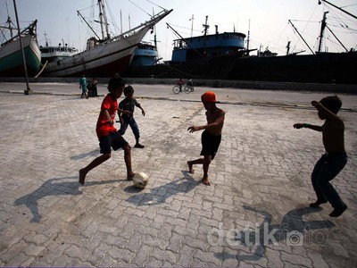 Isi Liburan dengan Bermain Bola