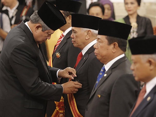 SBY Berikan Penghargaan Bintang Mahaputra Adipradana