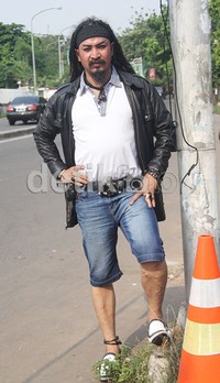 Limbad berpose di depan kamera. Gus Mun/detikHOT.