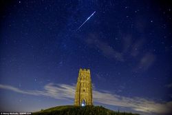 Pemandangan Hujan Meteor yang Menakjubkan