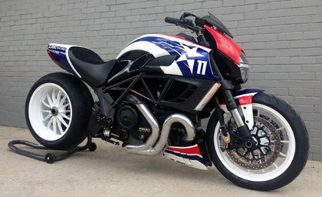 Motor Modif Khusus untuk Ben Spies