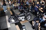KPK Perlihatkan Moge Milik Kepala SKK Migas