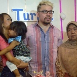 Sibuk, Sam Brodie Cuma Punya 8 Jam untuk Hadiri Ultah Anak