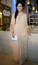 Gaya Selebriti Indonesia di Bulan Ramadan (2)