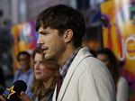 Ashton Kutcher di Premiere Jobs