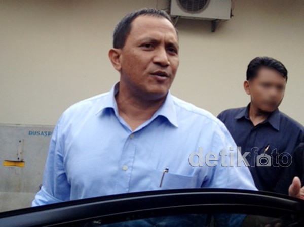 Ini Calon Suami Bella Saphira