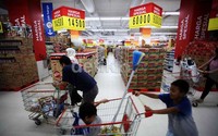 Survei yang dilakukan oleh Bank Indonesia terhadap 600 pengecer di 10 kota besar di Nusantara juga menunjukkan adanya peningkatan dalam 3 bulan ke depan seiring dengan kenaikan harga BBM diakhir Juni lalu.