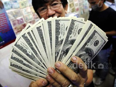 Rupiah Kembali Terpuruk di Rp 10.300 per-Dolar AS