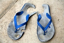 Tidak Selamanya Buruk, Sandal Jepit Boleh Saja Dipakai Asal...