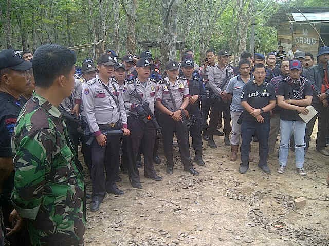 Gandeng Aparat, Pertamina Bersihkan Kilang Minyak Ilegal di Sumsel