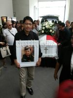 Jenazah Kris Biantoro Dikremasi