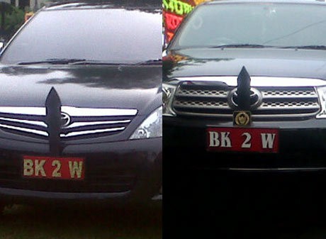 Priiit! Pelat Mobil Dinas Wawali dan Ketua DPRD Pematangsiantar Kembar