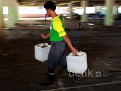 Di Sini PKL Pasar Minggu Direlokasi