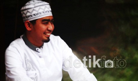 Pengundang Tausiah Hong Kong Angkat Bicara, Ini Kata Ustad Solmed