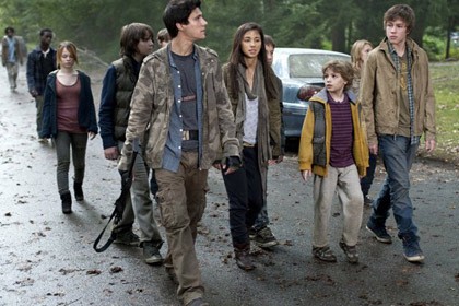 Drew Roy Terima Peran Menantang dari Steven Spielberg di Falling Skies