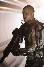 Matt Damon dalam Balutan Baju Robot di Elysium