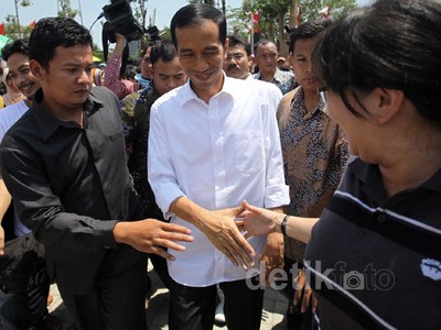 Jokowi Resmikan Taman Waduk Pluit