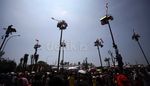 Panjat Pinang Meriahkan Perayaan HUT RI
