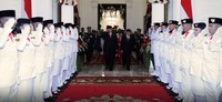 Presiden SBY, didampingi Ibu Negara Hj Ani Bambang Yudhoyono serta Wapres Boediono dan Ibu Herawati tiba di tempat sebelum upacara dimulai. Cahyo/Setpres.