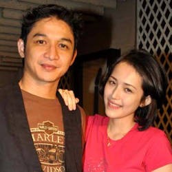 Istri Pasha Ungu Melahirkan Anak Laki-Laki Tepat di Hari Kemerdekaan
