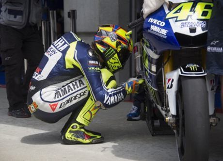 Jajal Dua Motor, Rossi Cukup Puas dengan Catatan Waktunya