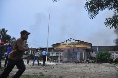 Dua Petugas LP Labuhan Ruku yang Terjebak di Dalam Kondisinya Disandera