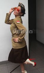 Ayu Dewi Tetap Stylish dengan Baju Pejuang Kemerdekaan