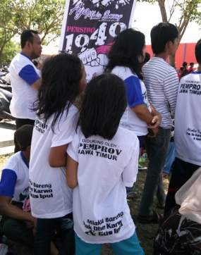 Pengguna Kaos KarSa Dominasi Launching Persibo 1949