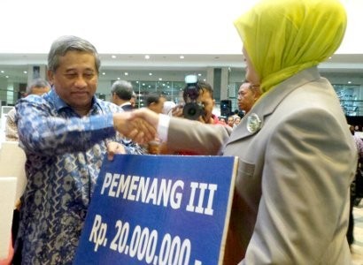  Kemendikbud Berikan Penghargaan untuk Guru Inovatif dan Berprestasi 