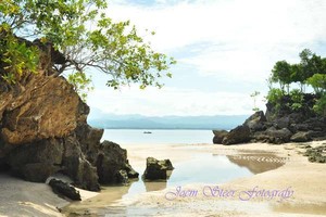 Pantai Sabang yang Cantik Ini Bukan di Aceh
