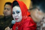 Melani Leimena Tampil Merah Menyarah