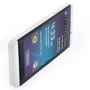 Kloningan BlackBerry Z10 Dibenamkan OS Android