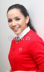 Merah Menyala Angel Pieters