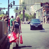 Hyoyeon tampaknya menghabiskan waktunya untuk berbelanja. (Instagram)