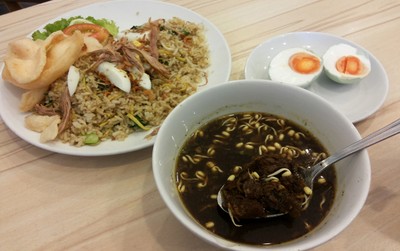 Wah Sedap Nikmat Tahu Telur dan Rawon Khas Dapur Mbokku