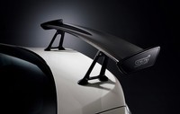 Untuk varian GT PACKAGE, Subaru memasang spoiler dari bahan karbon. (dok Subaru).