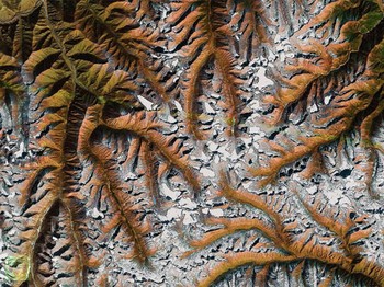 Pemandangan pegunungan yang unik di wilayah Tibet. (kredit foto: google)